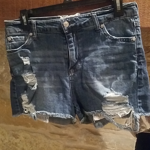Jean shorts - Picture 3 of 3